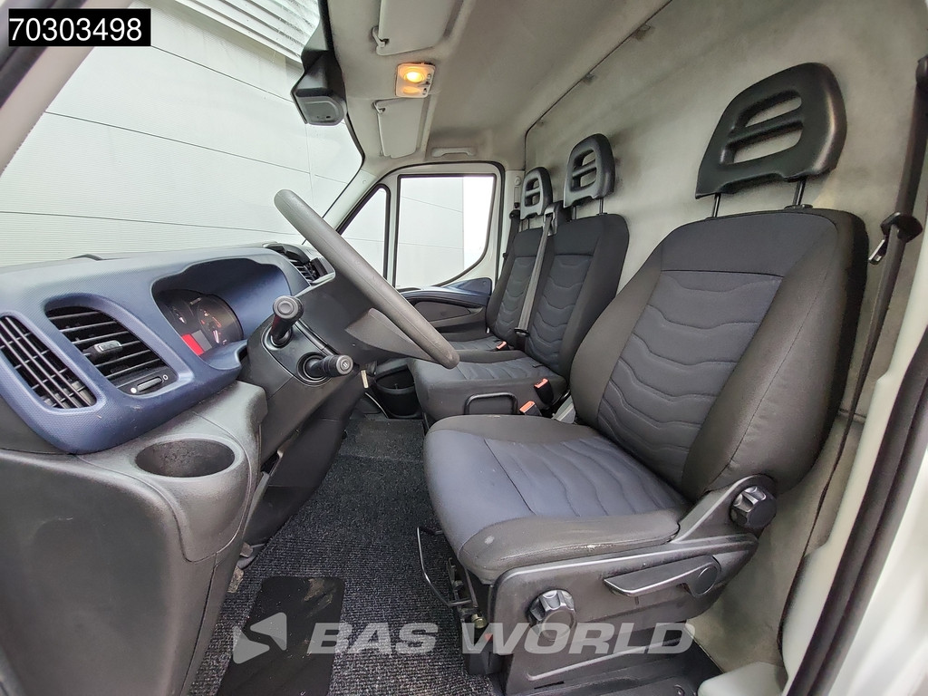 Iveco Daily 35S12 Automaat L2H2 3,5t Trekhaak Airco Cruise APK 12-2026 Euro6 L2 Airco Trekhaak Cruise control 9