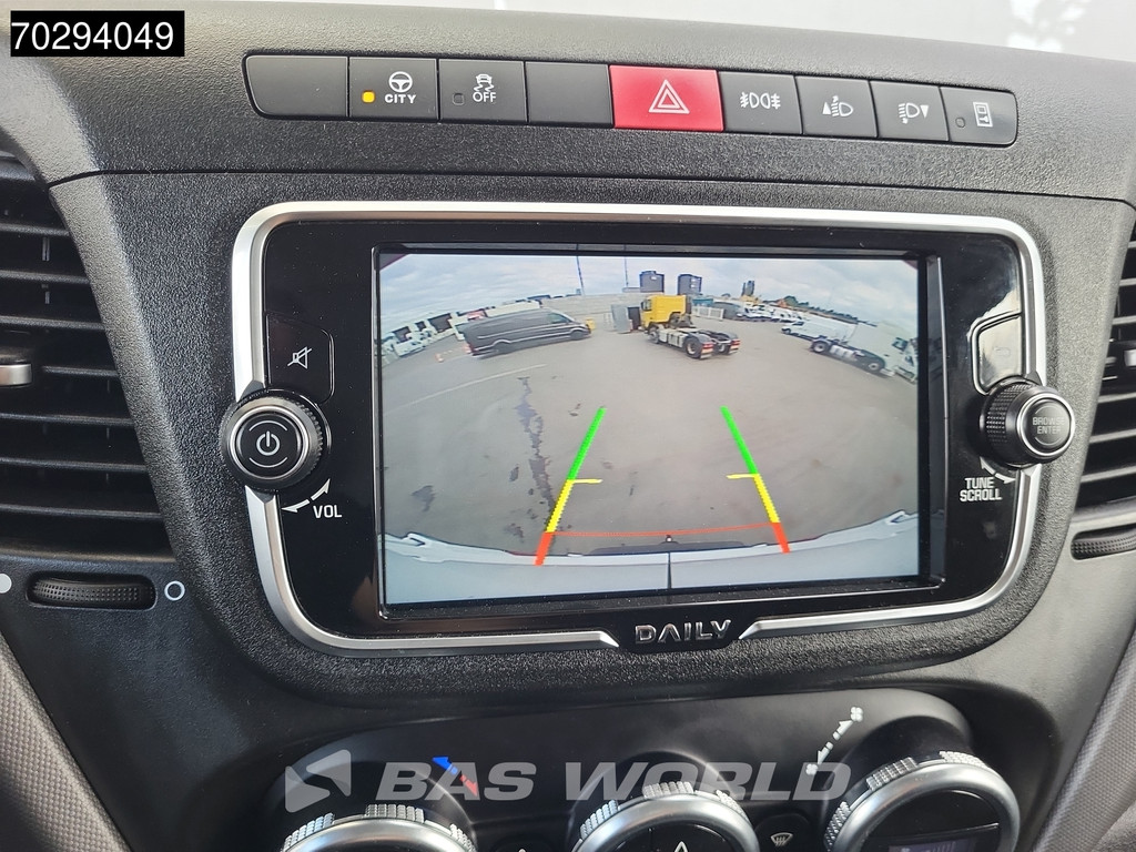 Iveco Daily 35S14 Automaat L2H2 3,5t Trekhaak LED Airco Cruise Camera Euro6 L2 12m3 Airco Trekhaak Cruise control 16