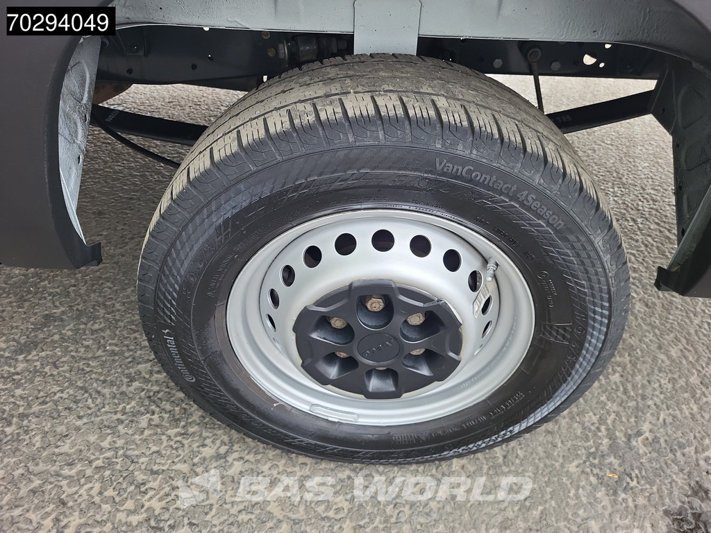 Iveco Daily 35S14 Automaat L2H2 3,5t Trekhaak LED Airco Cruise Camera Euro6 L2 12m3 Airco Trekhaak Cruise control 21
