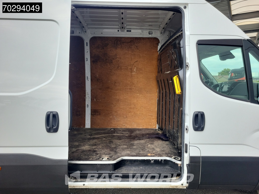 Iveco Daily 35S14 Automaat L2H2 3,5t Trekhaak LED Airco Cruise Camera Euro6 L2 12m3 Airco Trekhaak Cruise control 7