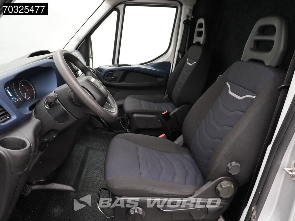 Iveco Daily 35S14 Automaat L2H2 3,5t Trekhaak Navi Airco Cruise Camera Euro6 L2 Airco Trekhaak Cruise control 15
