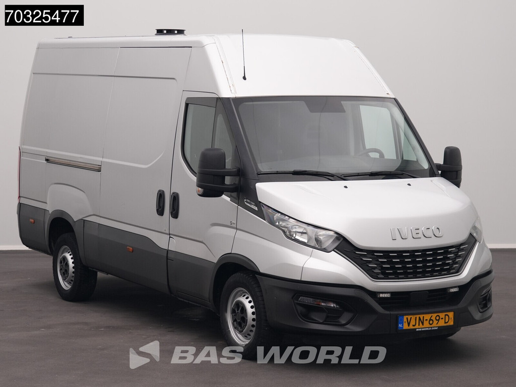 Iveco Daily 35S14 Automaat L2H2 3,5t Trekhaak Navi Airco Cruise Camera Euro6 L2 Airco Trekhaak Cruise control 5