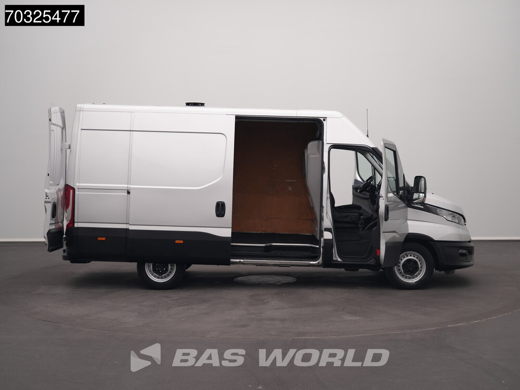 Iveco Daily 35S14 Automaat L2H2 3,5t Trekhaak Navi Airco Cruise Camera Euro6 L2 Airco Trekhaak Cruise control 7