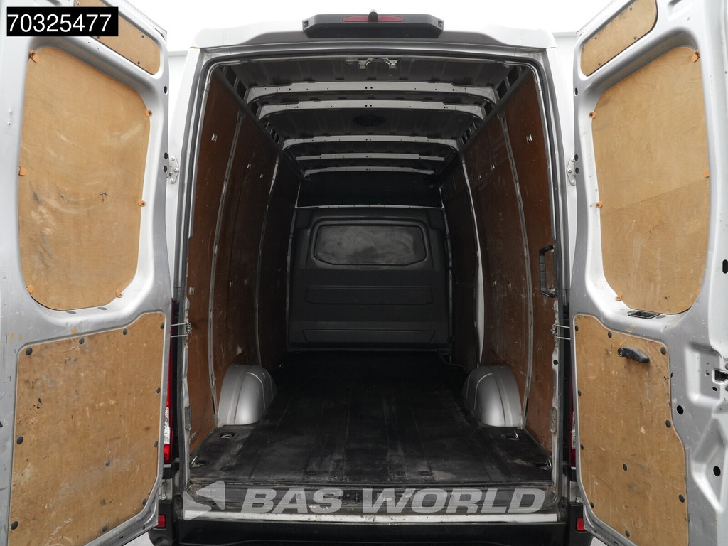 Iveco Daily 35S14 Automaat L2H2 3,5t Trekhaak Navi Airco Cruise Camera Euro6 L2 Airco Trekhaak Cruise control 8