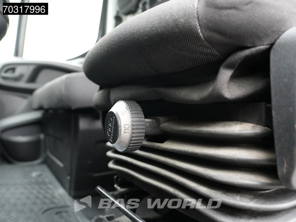Iveco Daily 35S14 Automaat L3H2 LED Navi Airco Cruise Camera Imperiaal 3,5t Trekgewicht Euro6 L3 Airco Cruise control 7