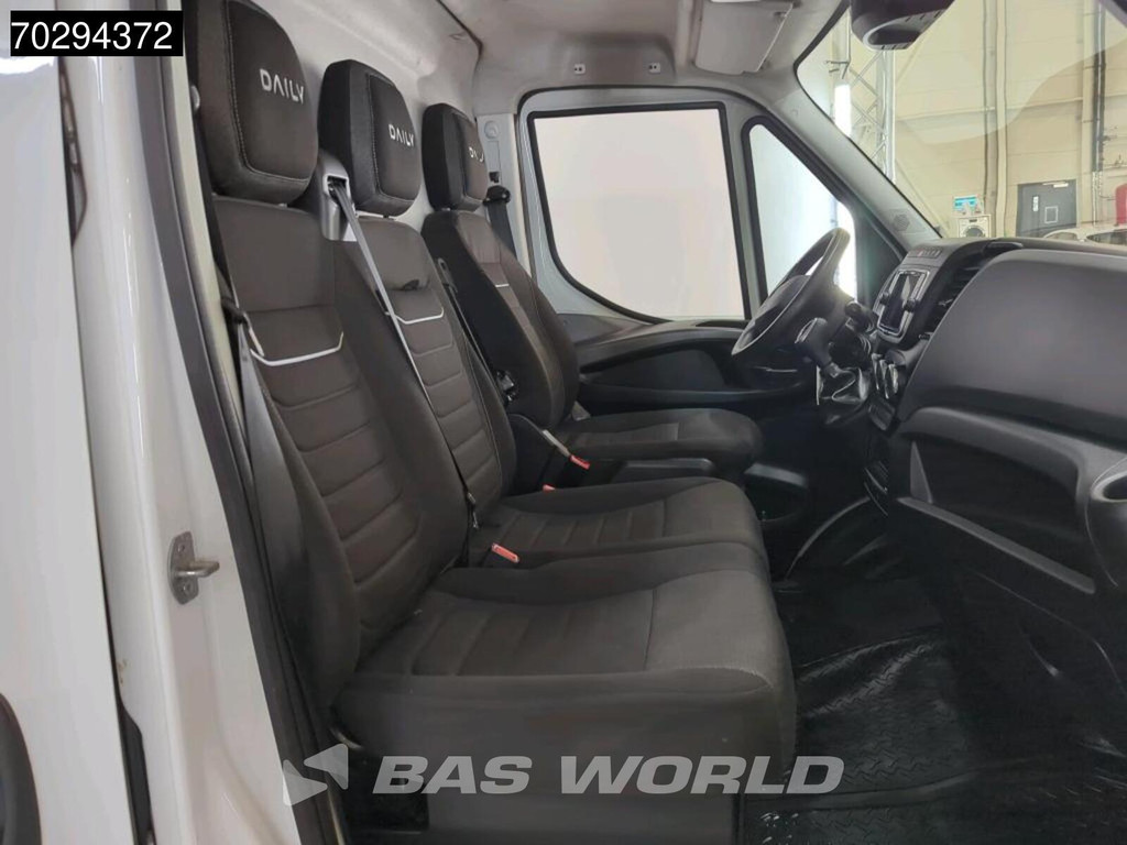 Iveco Daily 35S14 COMING SOON! Automaat L2H2 3,5t Trekhaak LED Airco Cruise Camera Euro6 L2 11m3 Airco Trekhaak Cruise control 7
