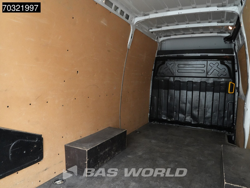 Iveco Daily 35S14 L2H2 Airco Cruise 3.5t Trekgewicht Euro6 L2 Airco Cruise control 10