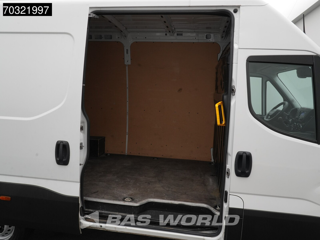 Iveco Daily 35S14 L2H2 Airco Cruise 3.5t Trekgewicht Euro6 L2 Airco Cruise control 9