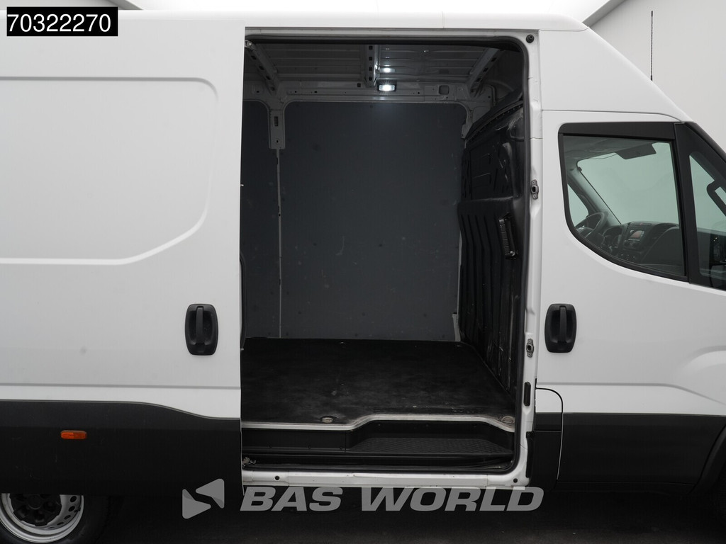 Iveco Daily 35S14 L2H2 Airco Cruise Parkeersensoren 3,5t Trekgewicht Euro6 L2 Airco Cruise control 12