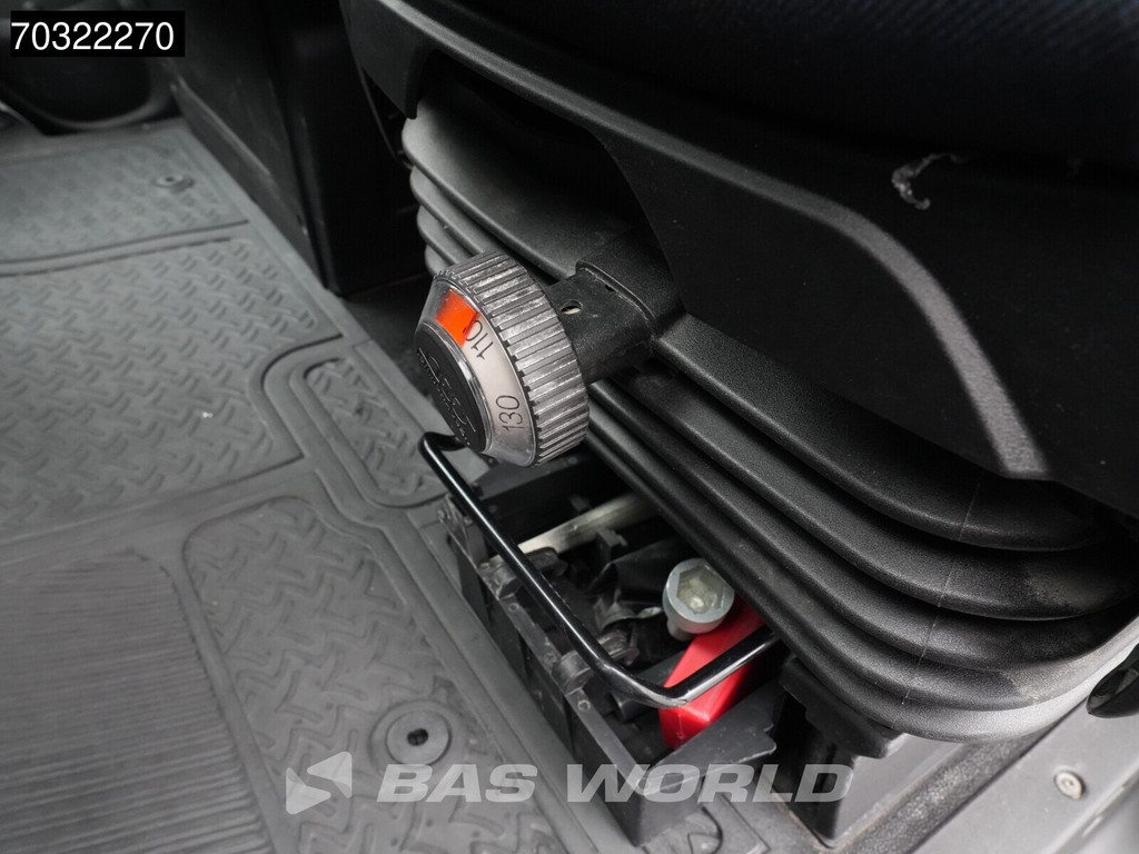 Iveco Daily 35S14 L2H2 Airco Cruise Parkeersensoren 3,5t Trekgewicht Euro6 L2 Airco Cruise control 21
