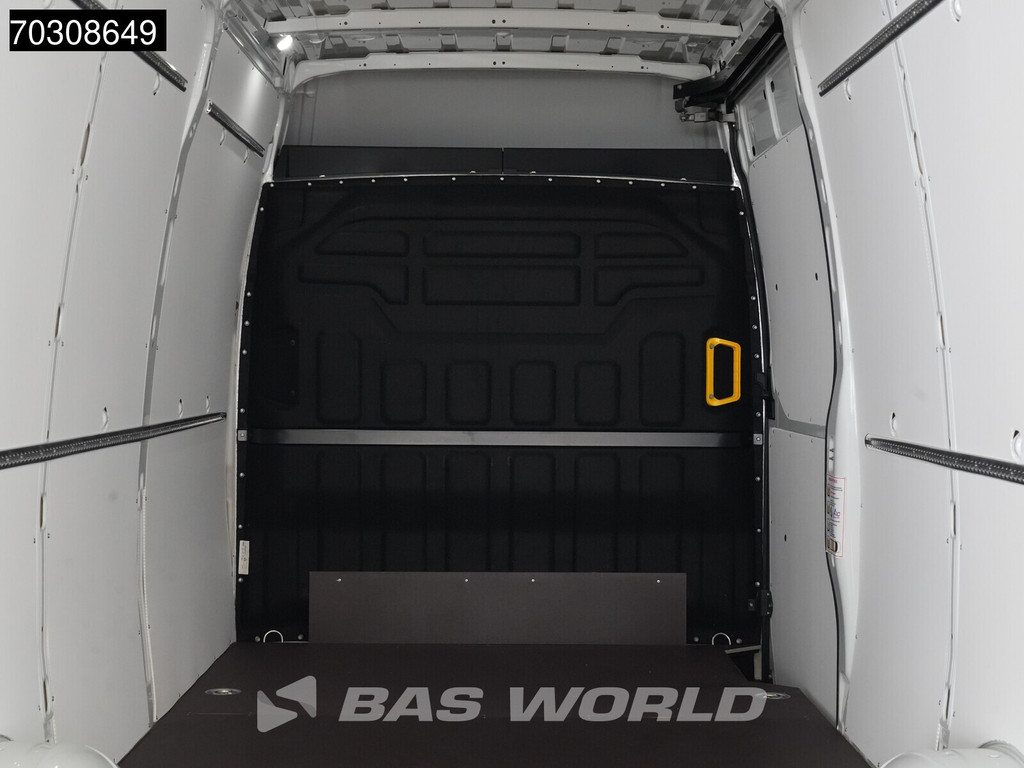 Iveco Daily 35S16 3.0L 160PK L3H2 Airco Cruise Camera Parkeersensoren 3,5t Trekgewicht Euro6 L3 Airco Cruise control 10