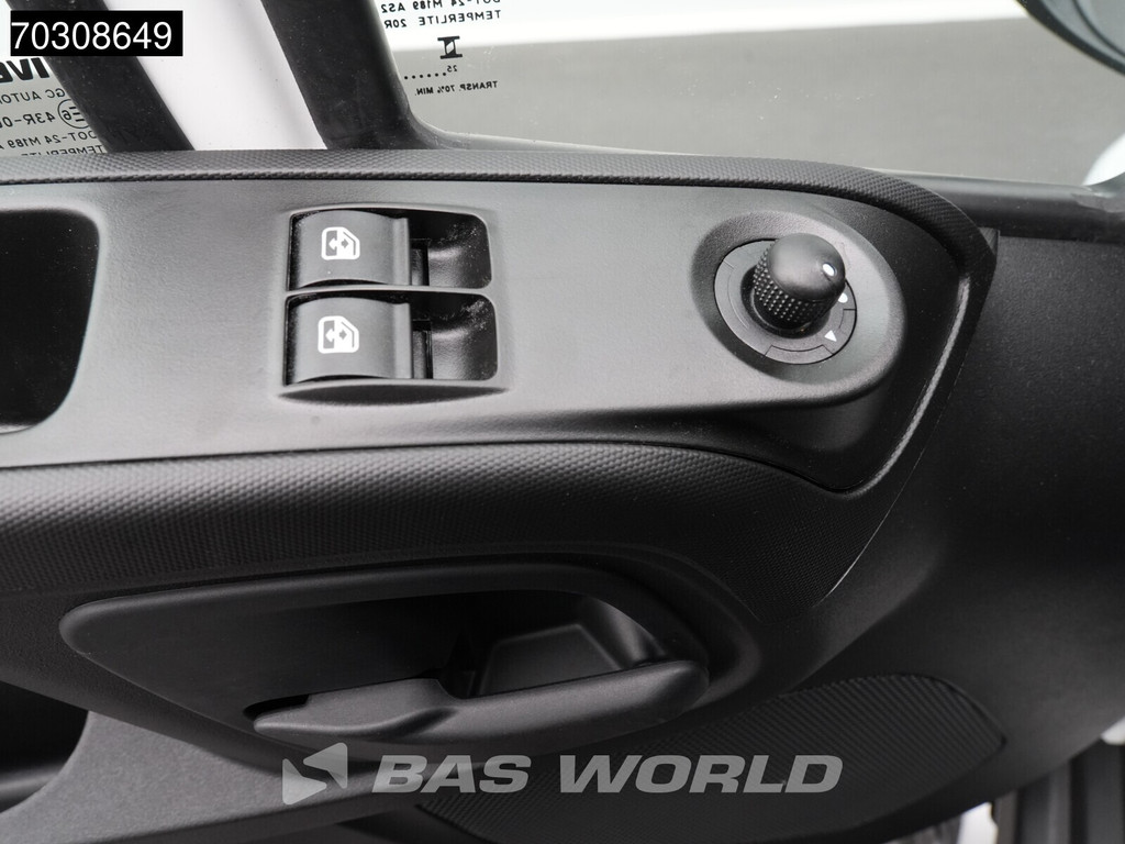 Iveco Daily 35S16 3.0L 160PK L3H2 Airco Cruise Camera Parkeersensoren 3,5t Trekgewicht Euro6 L3 Airco Cruise control 19