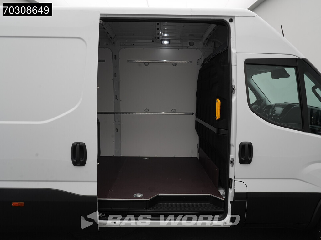 Iveco Daily 35S16 3.0L 160PK L3H2 Airco Cruise Camera Parkeersensoren 3,5t Trekgewicht Euro6 L3 Airco Cruise control 9