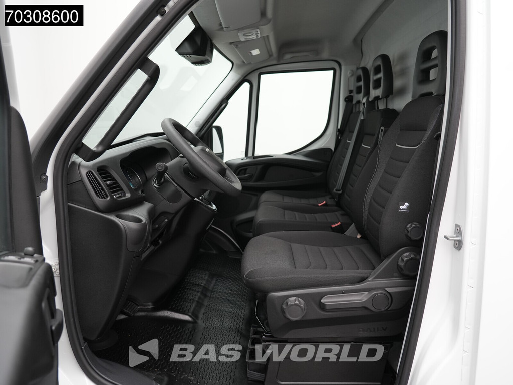 Iveco Daily 35S16 3.0L Automaat 160PK L3H2 Airco Cruise Camera CarPlay Parkeersensoren Euro6 L3 Airco Cruise control 12