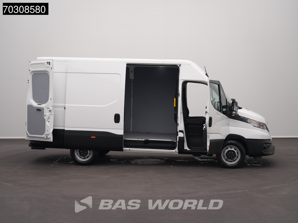 Iveco Daily 35S16 3.0L Automaat L2H2 3,5t Trekhaak 160PK Airco Camera CarPlay Parkeersensoren Euro6 L2 26m3 Airco Trekhaak 10