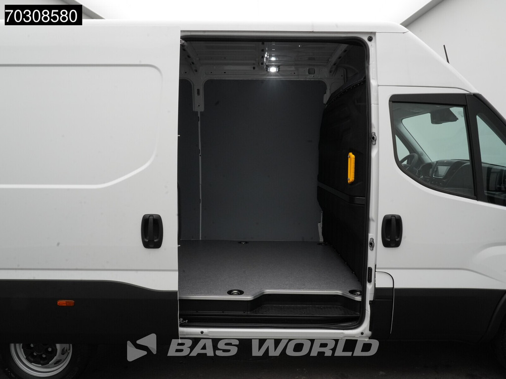 Iveco Daily 35S16 3.0L Automaat L2H2 3,5t Trekhaak 160PK Airco Camera CarPlay Parkeersensoren Euro6 L2 26m3 Airco Trekhaak 11