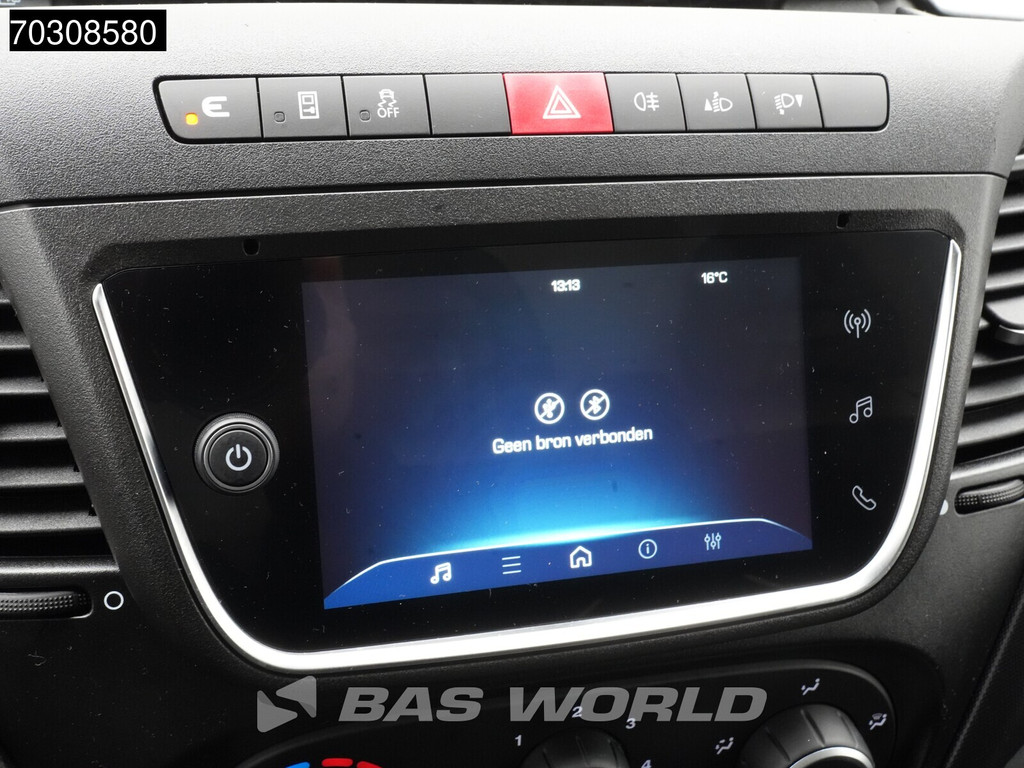 Iveco Daily 35S16 3.0L Automaat L2H2 3,5t Trekhaak 160PK Airco Camera CarPlay Parkeersensoren Euro6 L2 26m3 Airco Trekhaak 16