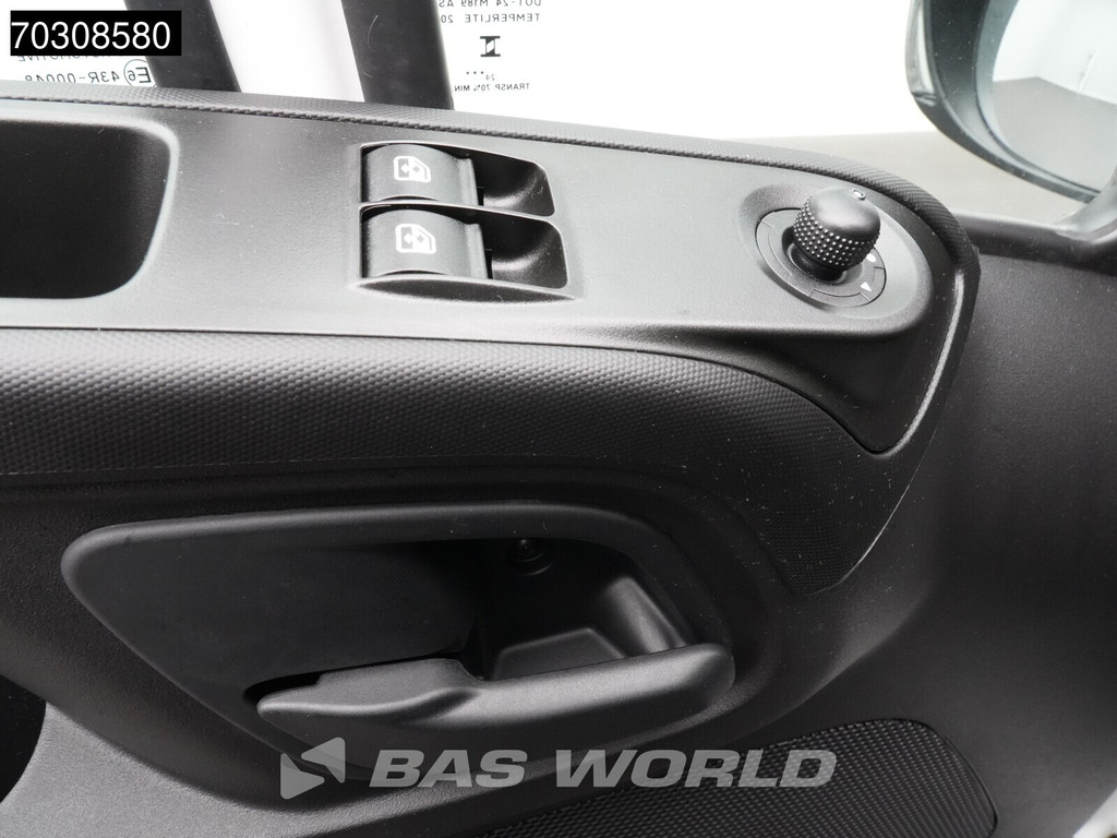 Iveco Daily 35S16 3.0L Automaat L2H2 3,5t Trekhaak 160PK Airco Camera CarPlay Parkeersensoren Euro6 L2 26m3 Airco Trekhaak 20