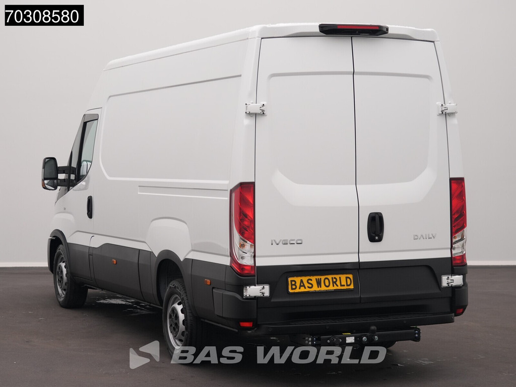 Iveco Daily 35S16 3.0L Automaat L2H2 3,5t Trekhaak 160PK Airco Camera CarPlay Parkeersensoren Euro6 L2 26m3 Airco Trekhaak 9