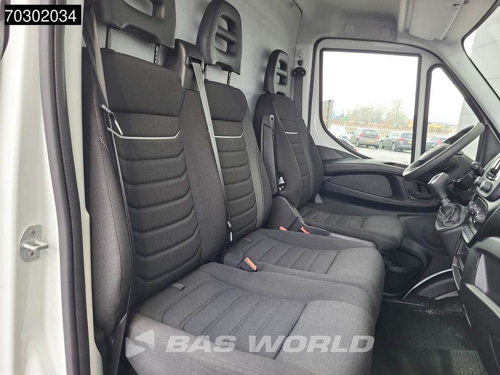 Iveco Daily 35S16 3.0L Automaat L3H2 3,5t Trekhaak 160PK Airco Cruise Euro6 L3 Airco Trekhaak Cruise control 13