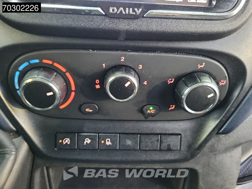 Iveco Daily 35S16 Automaat L2H2 3,5t Trekhaak 160PK ACC Navi Airco Cruise Camera Standkachel Euro6 L2 Airco Trekhaak 16