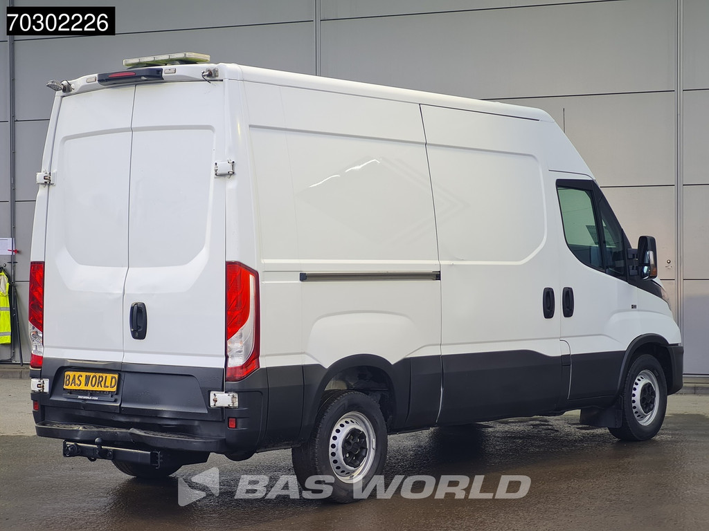 Iveco Daily 35S16 Automaat L2H2 3,5t Trekhaak 160PK ACC Navi Airco Cruise Camera Standkachel Euro6 L2 Airco Trekhaak 2