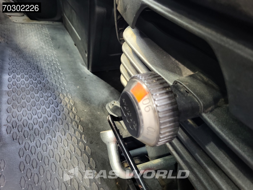 Iveco Daily 35S16 Automaat L2H2 3,5t Trekhaak 160PK ACC Navi Airco Cruise Camera Standkachel Euro6 L2 Airco Trekhaak 21