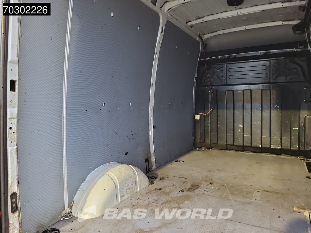 Iveco Daily 35S16 Automaat L2H2 3,5t Trekhaak 160PK ACC Navi Airco Cruise Camera Standkachel Euro6 L2 Airco Trekhaak 8