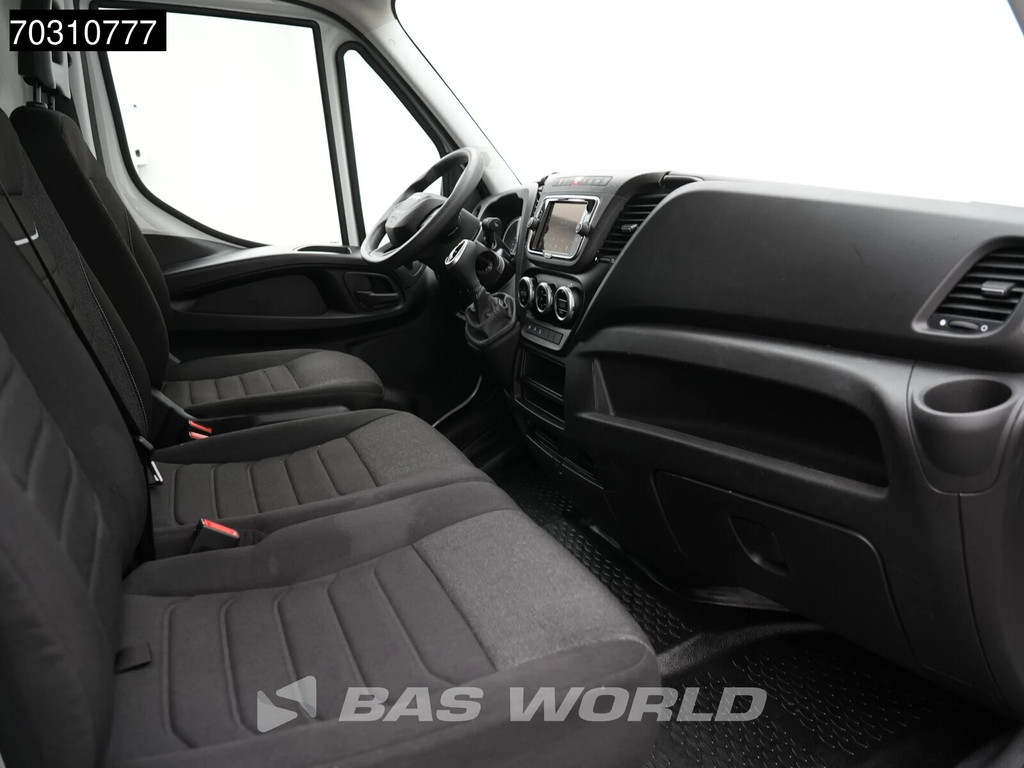 Iveco Daily 35S16 Automaat L3H2 3,5t Trekgewicht Airco Camera Parkeersensoren Euro6 L3 Airco Cruise control 16