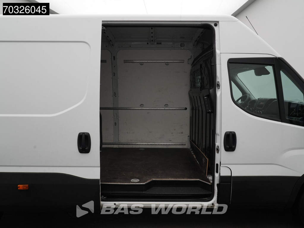 Iveco Daily 35S16 Automaat L3H2 Airco 3,5t Trekgewicht APK 01-2027 Euro6 L3 Airco 9