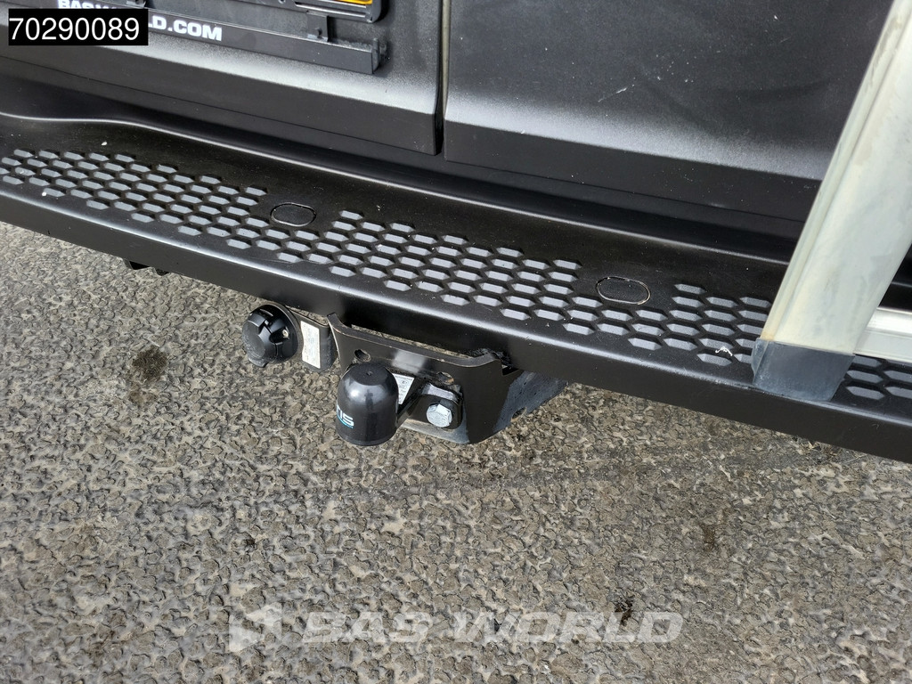 Iveco Daily 35S16 Automaat Ramp 3,5t Trekhaak 160PK L2H2 LED Navi Airco Cruise Camera Imperiaal Werkplaatsinrichting Euro6 L2 12m3 Airco Trekhaak Cruise control 12