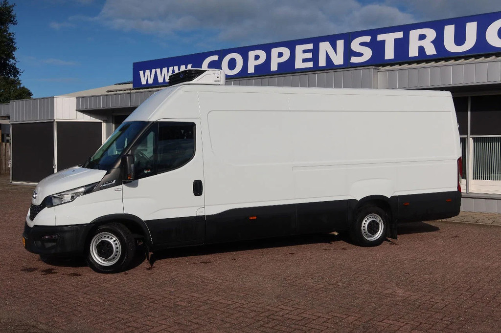 Iveco Daily 35S16 Iveco 35S16 L3/H2 Koel/Vries/ verwarmen Carrier Xarios 350 + 220 volt nacht aansluiting 12