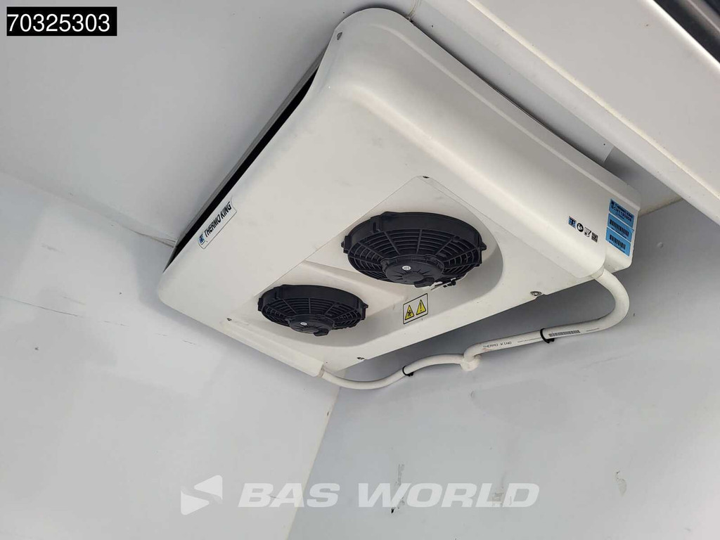 Iveco Daily 35S16 Roof Damage! Automaat Koelwagen Thermo King V-300 MAX Airco Camera 3,5t Trekgewicht 160PK Euro6 Koel Koelwagen Kühl Kühler Kühlkasten Kühlwagen Airco 12
