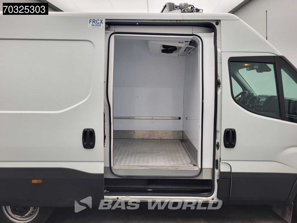 Iveco Daily 35S16 Roof Damage! Automaat Koelwagen Thermo King V-300 MAX Airco Camera 3,5t Trekgewicht 160PK Euro6 Koel Koelwagen Kühl Kühler Kühlkasten Kühlwagen Airco 8