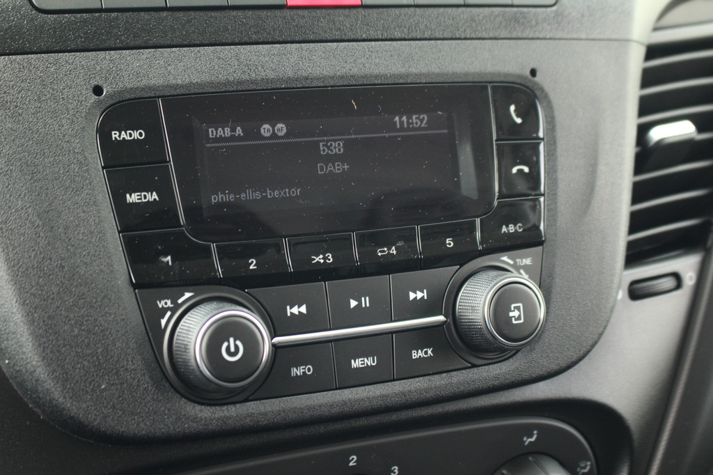 Iveco Daily 35S16V 2.3 160pk 410L L4H2 | Gev. Stoel | Cruise | 3500kg trekgew. | Lease 627,- p/m 21