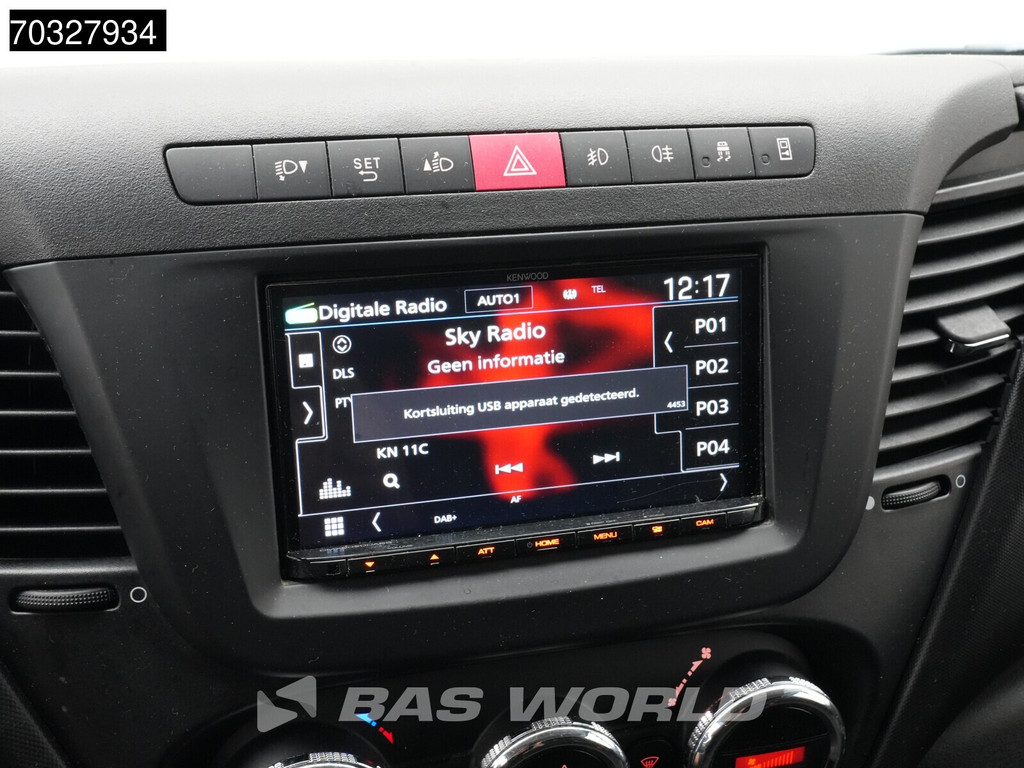 Iveco Daily 35S17 3.0L Automaat L2H2 3,5t Trekhaak 180PK Airco Cruise Camera Velgen Euro6 L2 Airco Trekhaak Cruise control 16