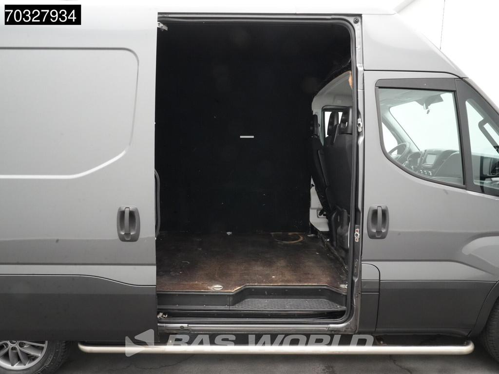 Iveco Daily 35S17 3.0L Automaat L2H2 3,5t Trekhaak 180PK Airco Cruise Camera Velgen Euro6 L2 Airco Trekhaak Cruise control 9