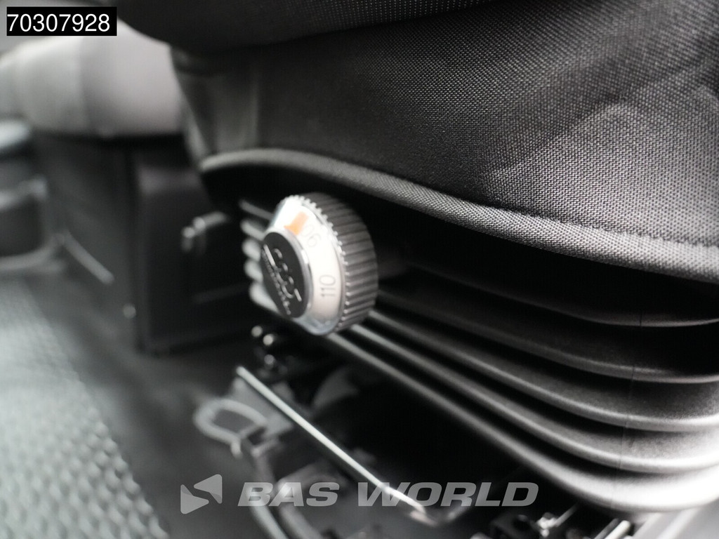 Iveco Daily 35S18 3.0L Automaat 180PK L3H2 3,5t Trekgewicht ACC Airco Camera Parkeersensoren Cruise CarPlay Euro6 L3 Airco 7