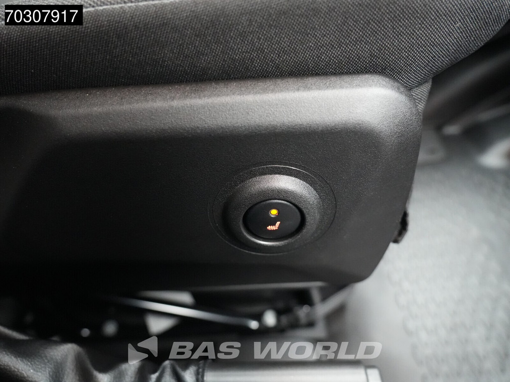 Iveco Daily 35S18 3.0L Automaat 180PK L3H2 ACC Airco Camera CarPlay Parkeersensoren 3,5t Trekgewicht Stoelverwarming Euro6 L3 Airco 19
