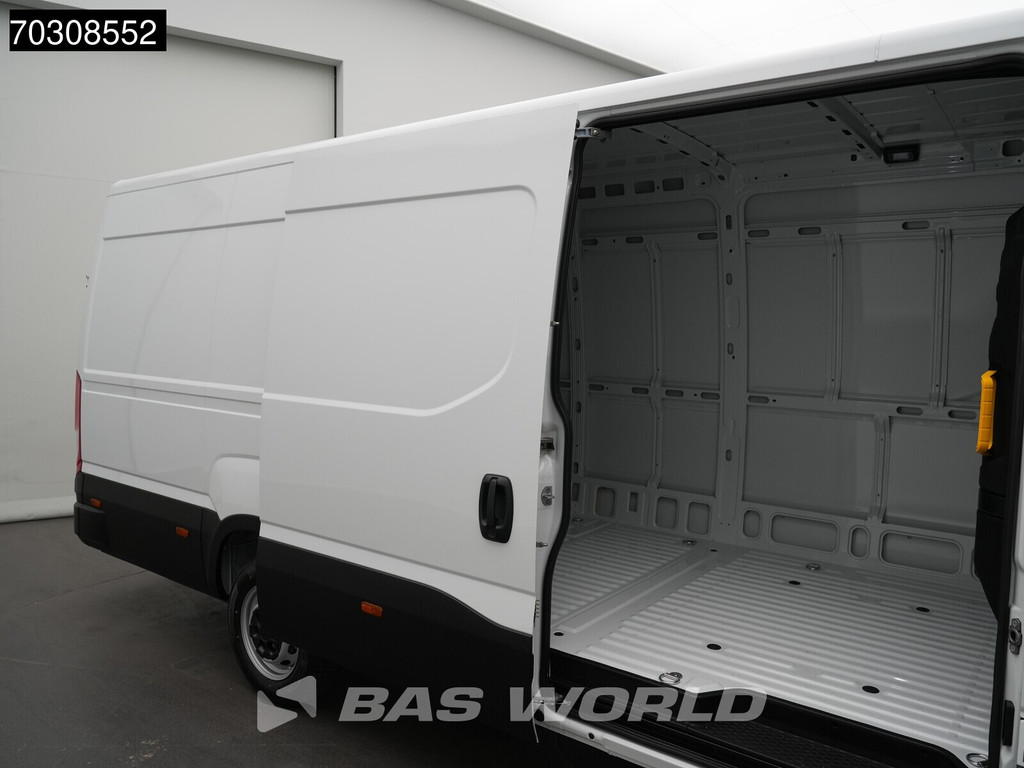 Iveco Daily 35S18 3.0L Automaat 180PK L3H2 ACC Airco Camera Parkeersensoren CarPlay Stoelverwarming 3,5t Trekgewicht Euro6 L3 Airco 10