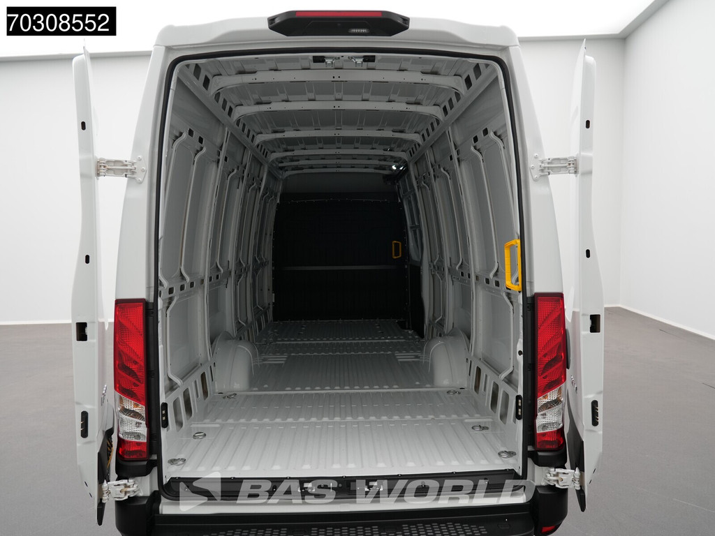 Iveco Daily 35S18 3.0L Automaat 180PK L3H2 ACC Airco Camera Parkeersensoren CarPlay Stoelverwarming 3,5t Trekgewicht Euro6 L3 Airco 12