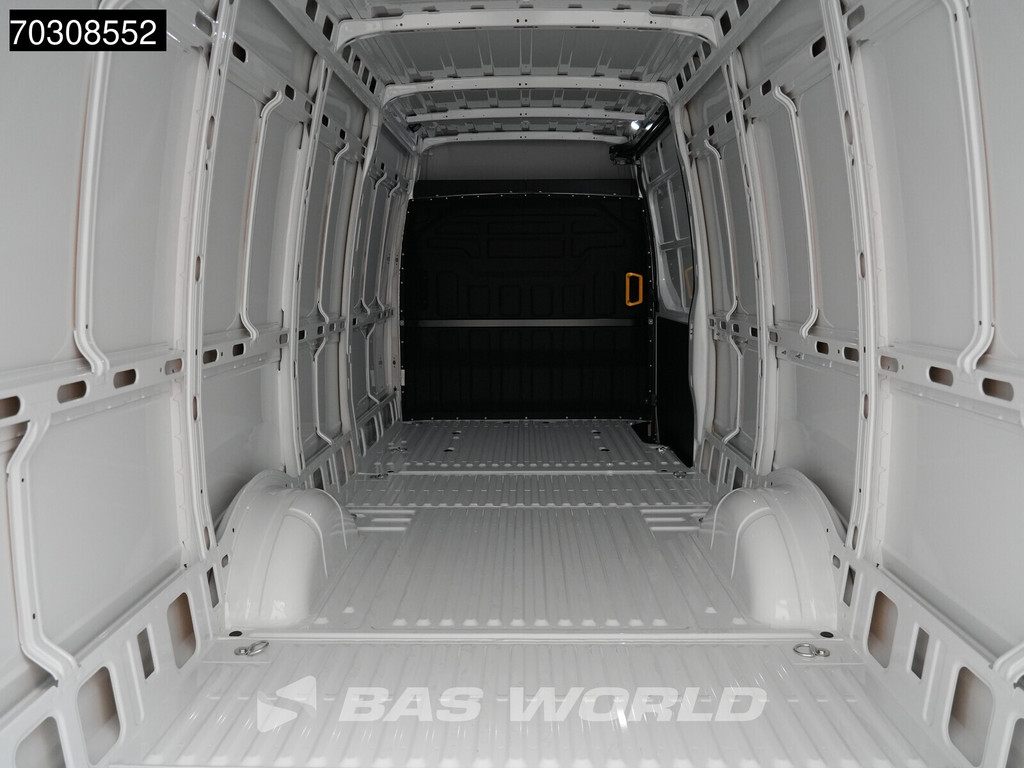Iveco Daily 35S18 3.0L Automaat 180PK L3H2 ACC Airco Camera Parkeersensoren CarPlay Stoelverwarming 3,5t Trekgewicht Euro6 L3 Airco 13
