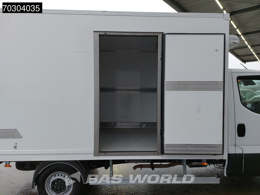 Iveco Daily 35S18 3.0L Automaat Koelwagen 230v Stekker Zijdeur Achterdeuren 180PK ACC LED Navi Airco Euro6 Bakwagen Gekoeld Koel Koeler Kühl Kühler Kühlwagen Kühlkoffer Airco 7