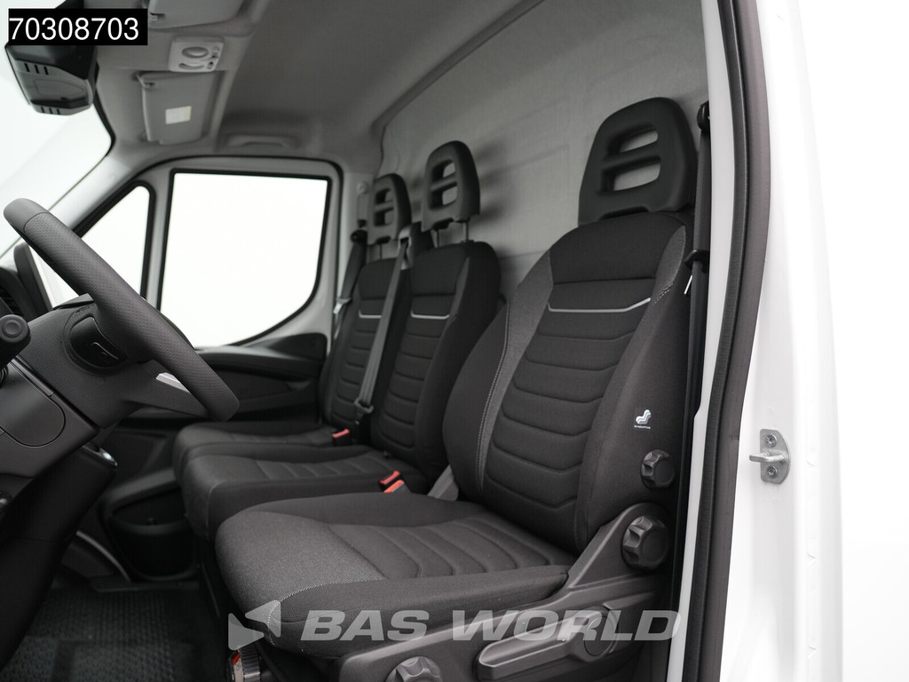 Iveco Daily 35S18 3.0L Automaat L2H2 180PK ACC Airco Cruise Camera Parkeersensoren CarPlay Stoelverwarming 3,5t Trekgewicht Euro6 L2 Airco 15