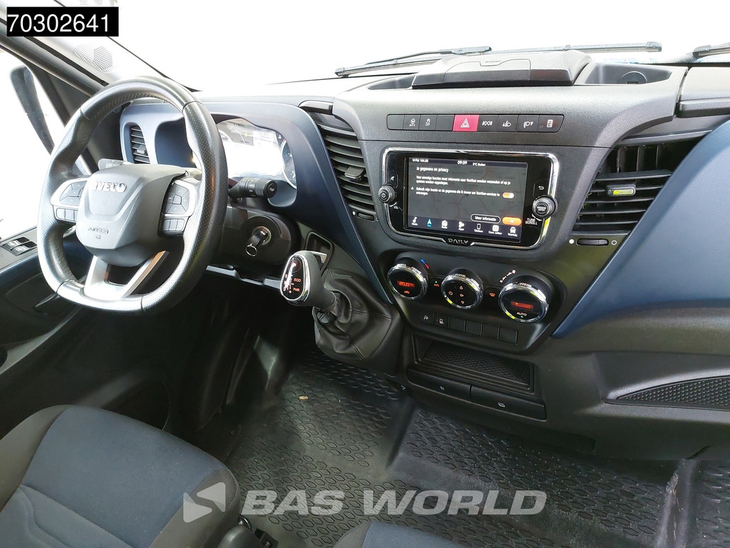 Iveco Daily 35S18 3.0L Automaat L2H2 3,5t Trekhaak 180PK Navi Airco Cruise Camera Parkeersensoren Imperiaal Velgen Euro6 L2 Airco Trekhaak Cruise control 12