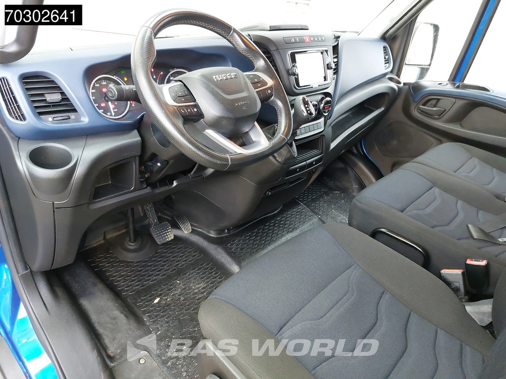 Iveco Daily 35S18 3.0L Automaat L2H2 3,5t Trekhaak 180PK Navi Airco Cruise Camera Parkeersensoren Imperiaal Velgen Euro6 L2 Airco Trekhaak Cruise control 15