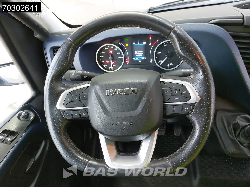 Iveco Daily 35S18 3.0L Automaat L2H2 3,5t Trekhaak 180PK Navi Airco Cruise Camera Parkeersensoren Imperiaal Velgen Euro6 L2 Airco Trekhaak Cruise control 19
