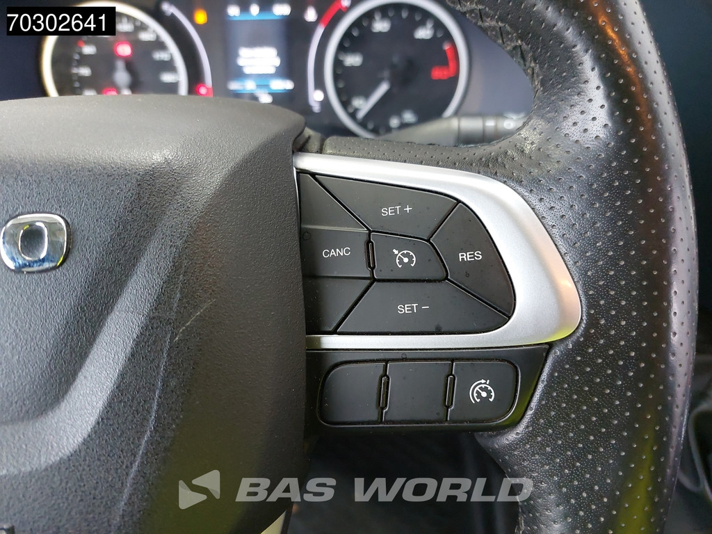 Iveco Daily 35S18 3.0L Automaat L2H2 3,5t Trekhaak 180PK Navi Airco Cruise Camera Parkeersensoren Imperiaal Velgen Euro6 L2 Airco Trekhaak Cruise control 20