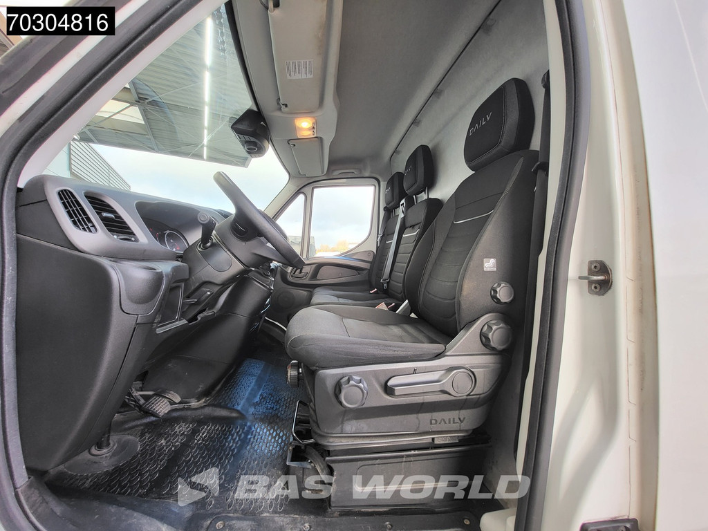 Iveco Daily 35S18 3.0L Automaat L2H2 3,5t Trekhaak 190PK LED Airco Cruise Euro6 L2 Airco Trekhaak Cruise control 10