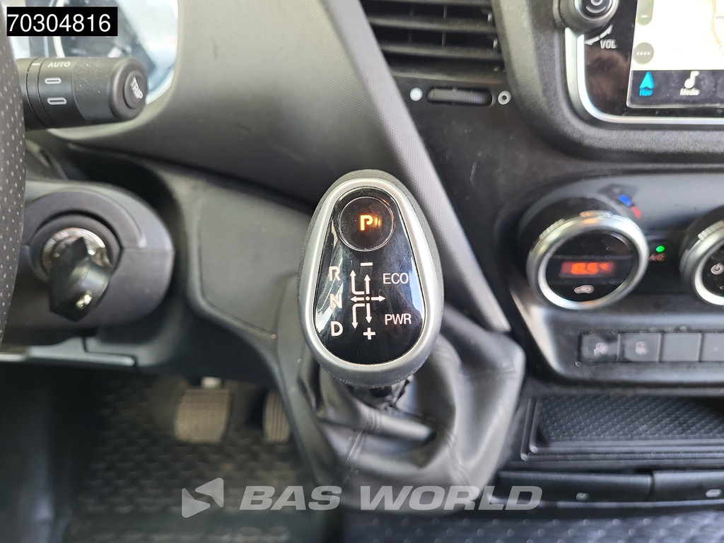 Iveco Daily 35S18 3.0L Automaat L2H2 3,5t Trekhaak 190PK LED Airco Cruise Euro6 L2 Airco Trekhaak Cruise control 17